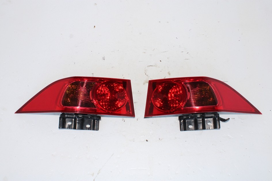 JDM 2004-2006 ACURA TSX CL9 OEM OUTER TAIL LIGHTS